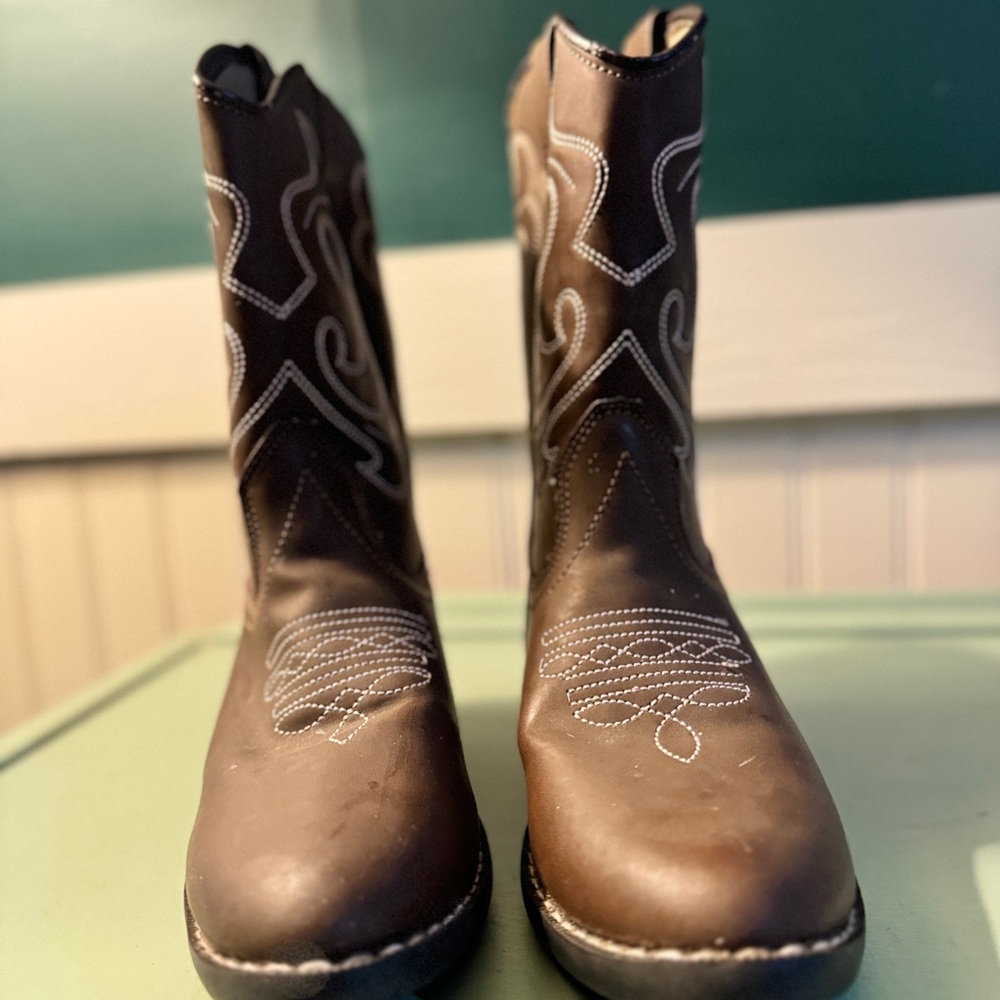 Canyon Trails Girls’ Western Boots | Size 13M Kids